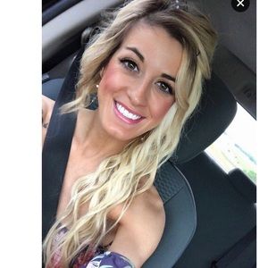 Meet your Posher, Hailey